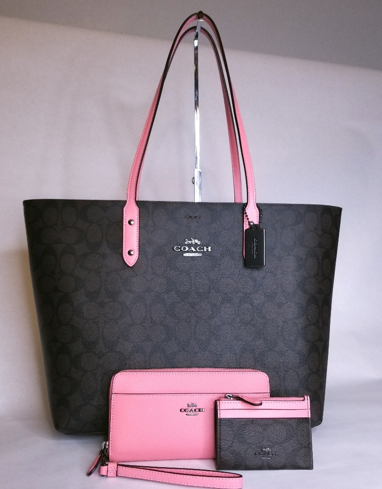 COACH SIGNATURE SET 3P BAG WRISTLET CARD KEYCHAIN - Picture 13 of 13